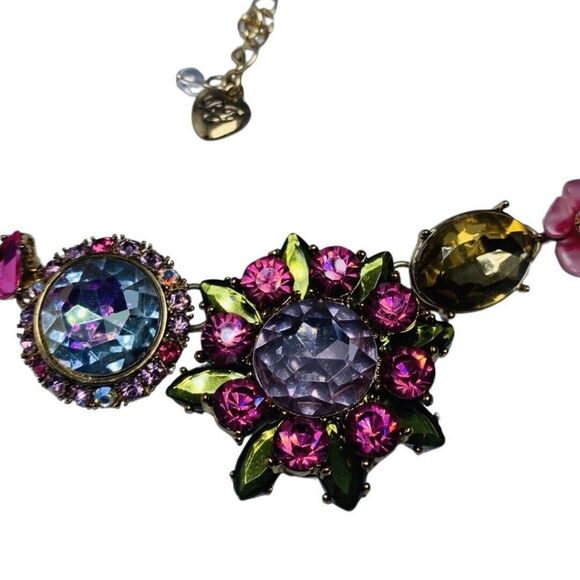 Betsey Johnson Icy Pink Crystal Flower Necklace 19"  Hawaiian Luau Cottagecore - Picture 7 of 8